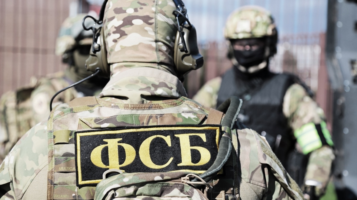 Crimea: cinque ucraini condannati a 16 anni per aver passato informazioni militari a Kiev