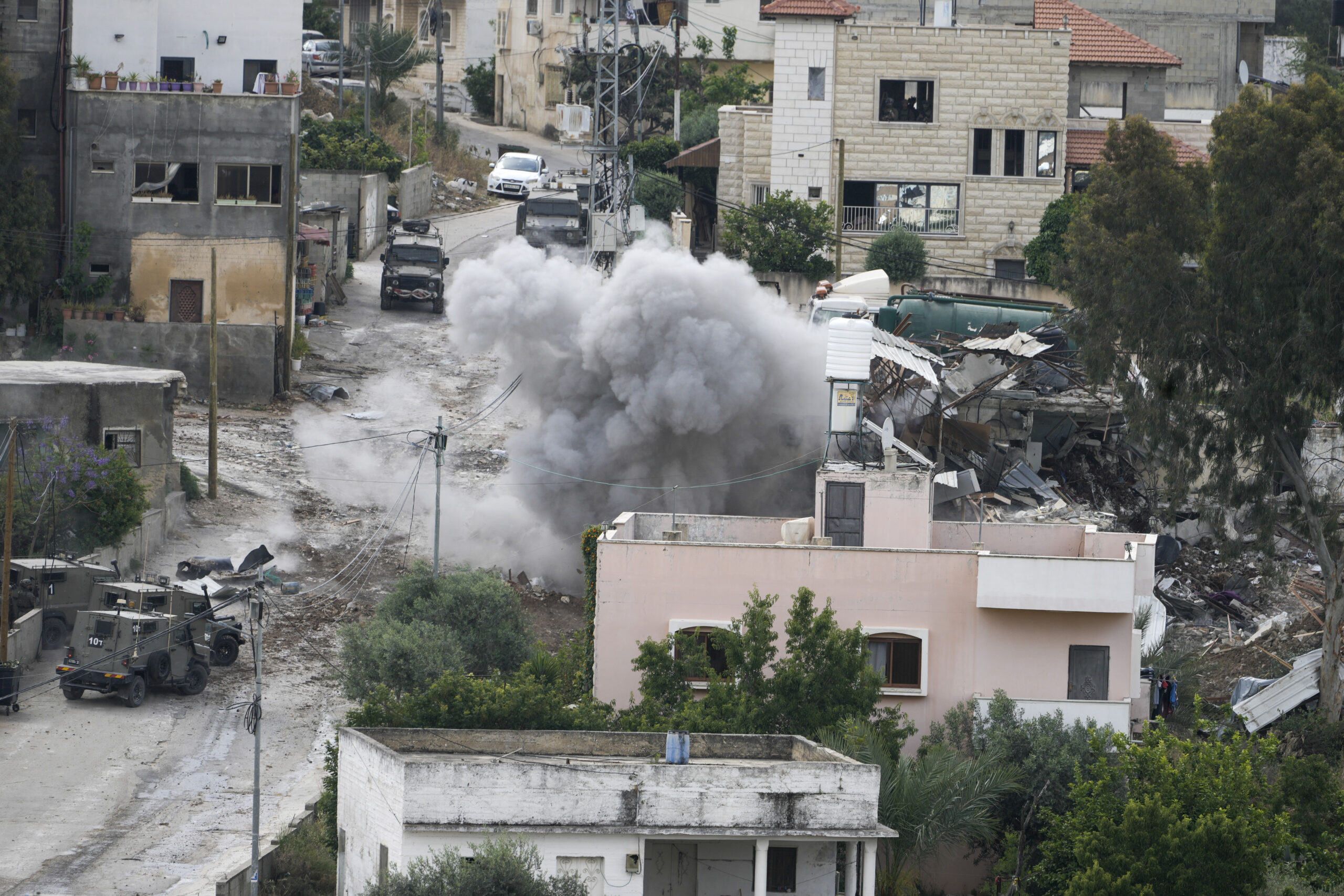 Cisgiordania, gli israeliani uccidono sei palestinesi durante un'operazione vicino Tulkarem