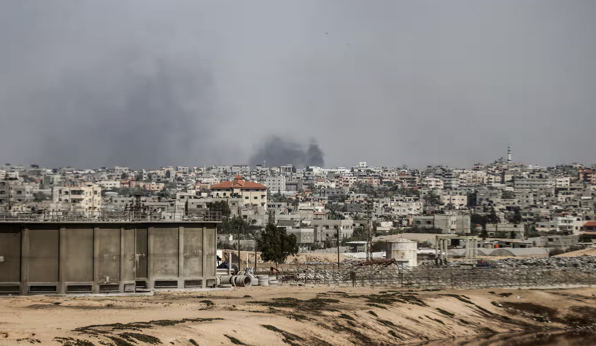Gli israeliani continuano l'assalto a Rafah: uccise altre sei persone zona di Khirbet al-Adas