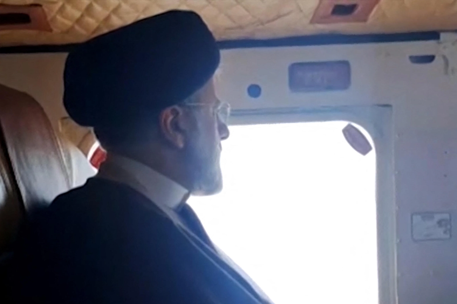 E' morto il presidente iraniano Raisi, fatale lo schianto con il suo elicottero: morto anche il ministro degli Esteri