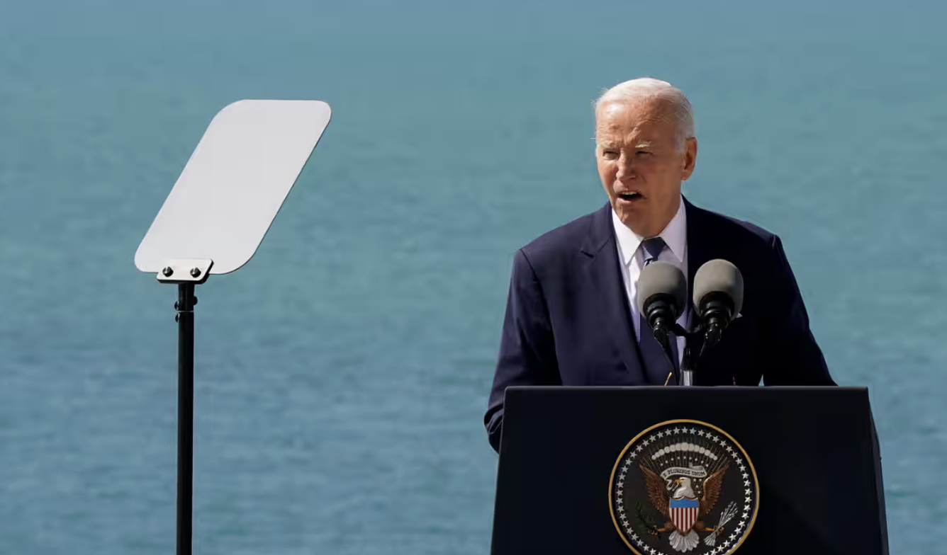Joe Biden ha definito vergognosa la scelta 'trumpiana' di Zuckerberg di abolire il fact-checking