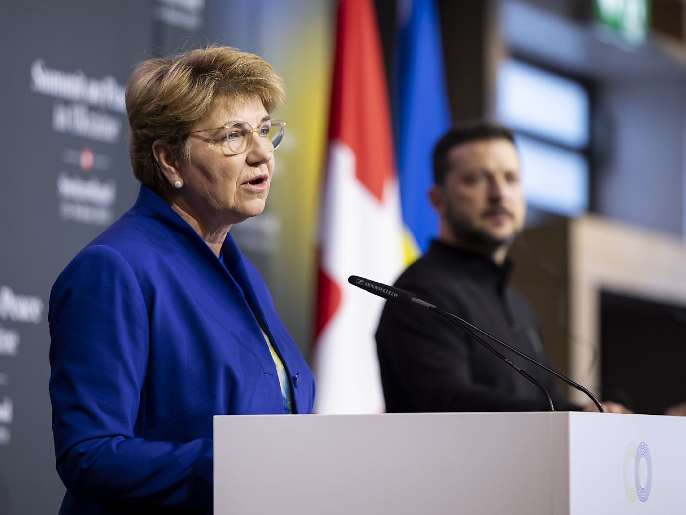 Ucraina, la Svizzera possibilista per una conferenza di pace con Putin: "Si potrebbe evitare di arrestarlo"