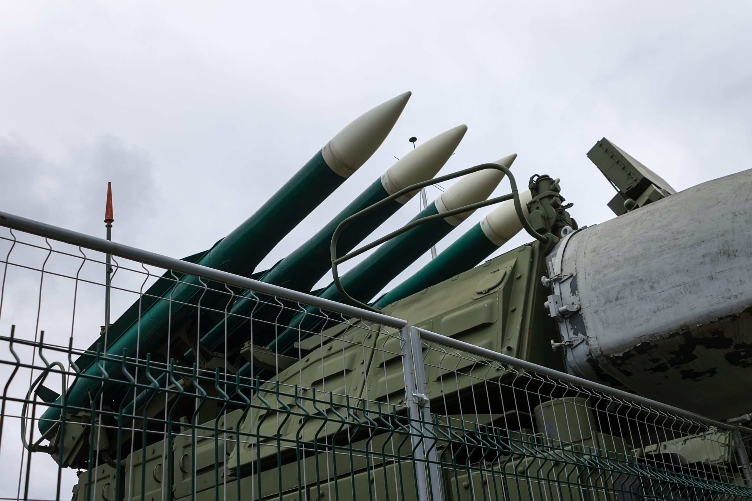 Sipri denuncia: il numero di armi nucleari operative è aumentato nel 2023
