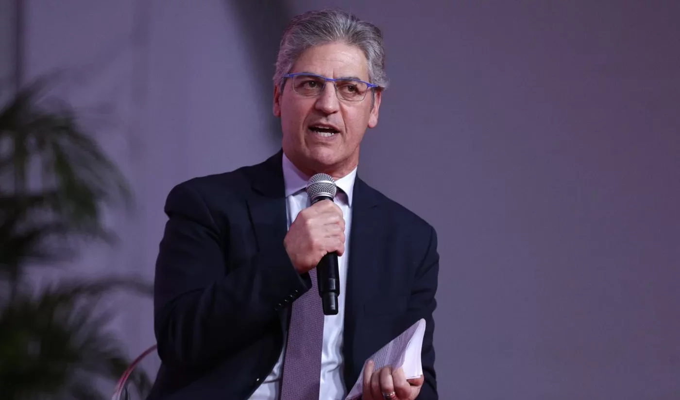 Il direttore di Rainews24 impone al Tg la falsa notizia dell'assoluzione di Delmastro:"Ho le mie fonti!"