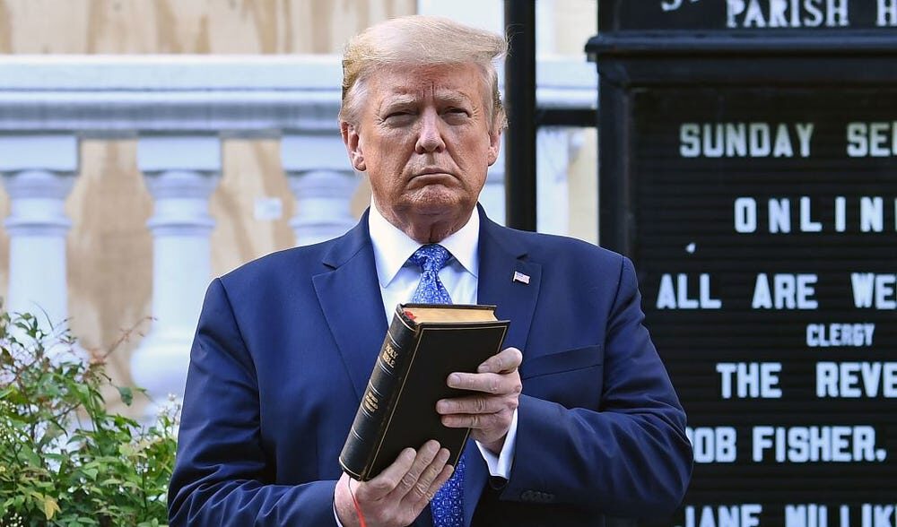 Trump, nuovo attacco all'informazione libera: minaccia la Cbs e chiede sanzioni alla commissione federale