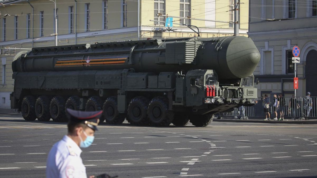 Cosa è l'Oreshnik, il missile balistico russo che può portare testate nucleare e colpire in tutta Europa