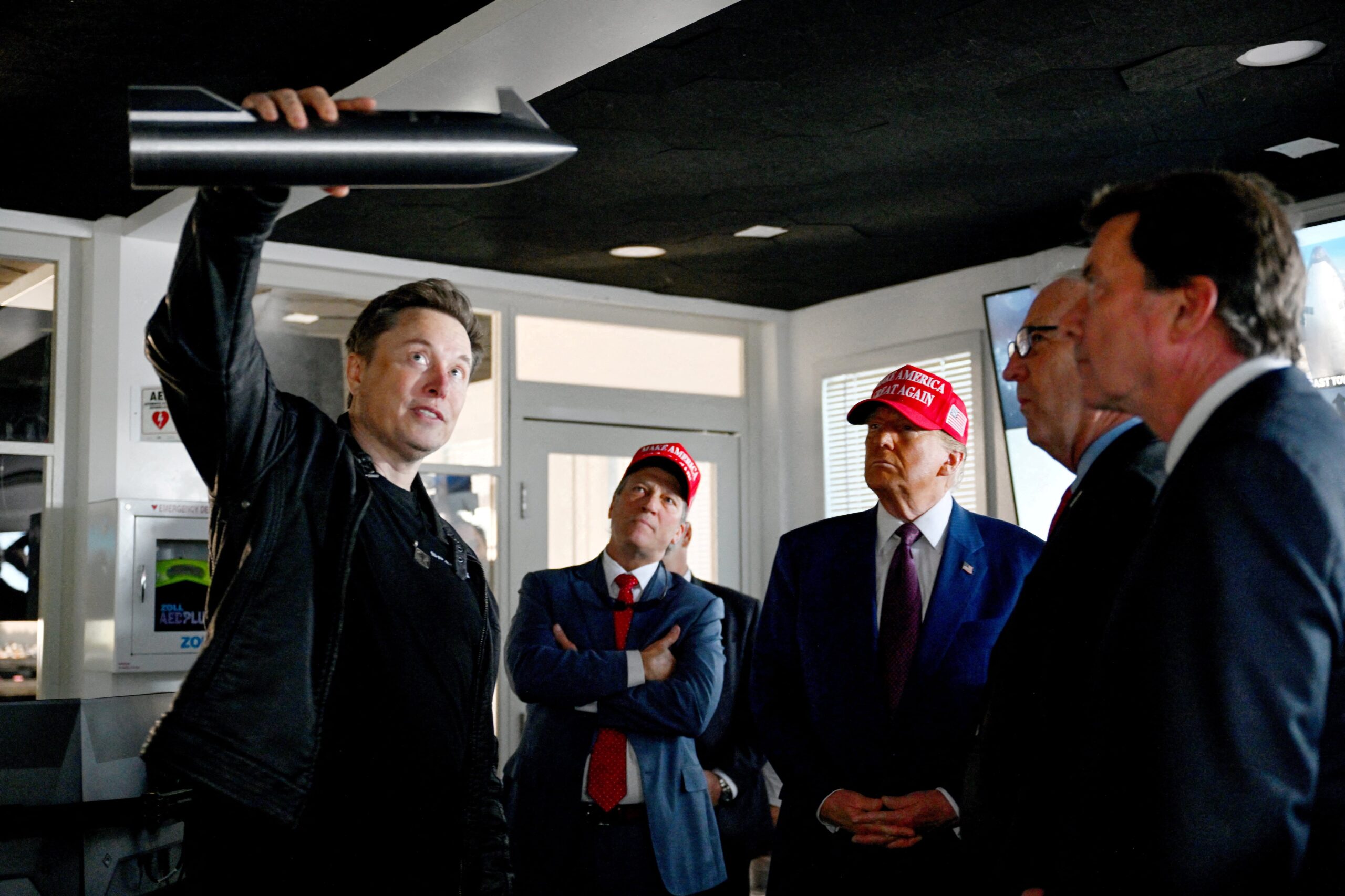 Musk e i suoi partner in pole position per il progetto "Golden Dome" di difesa missilistica voluto da Trump
