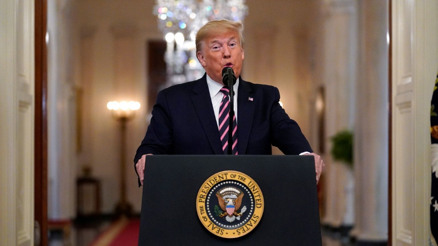 Trump l'orresponsabile: rilancia fake news sulla morte di Biden per avvelenare la democrazia