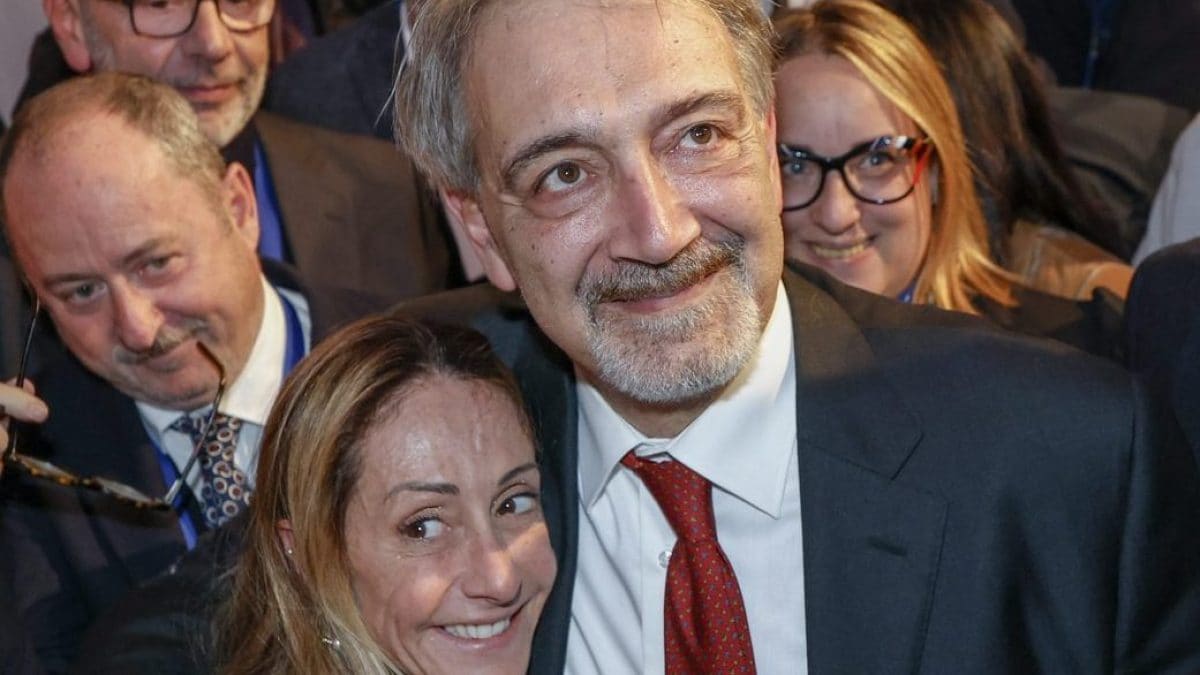 La 'privata cittadina' Arianna Meloni in visita ufficiale con il presidente Rocca, il Pd: "A che titolo?"