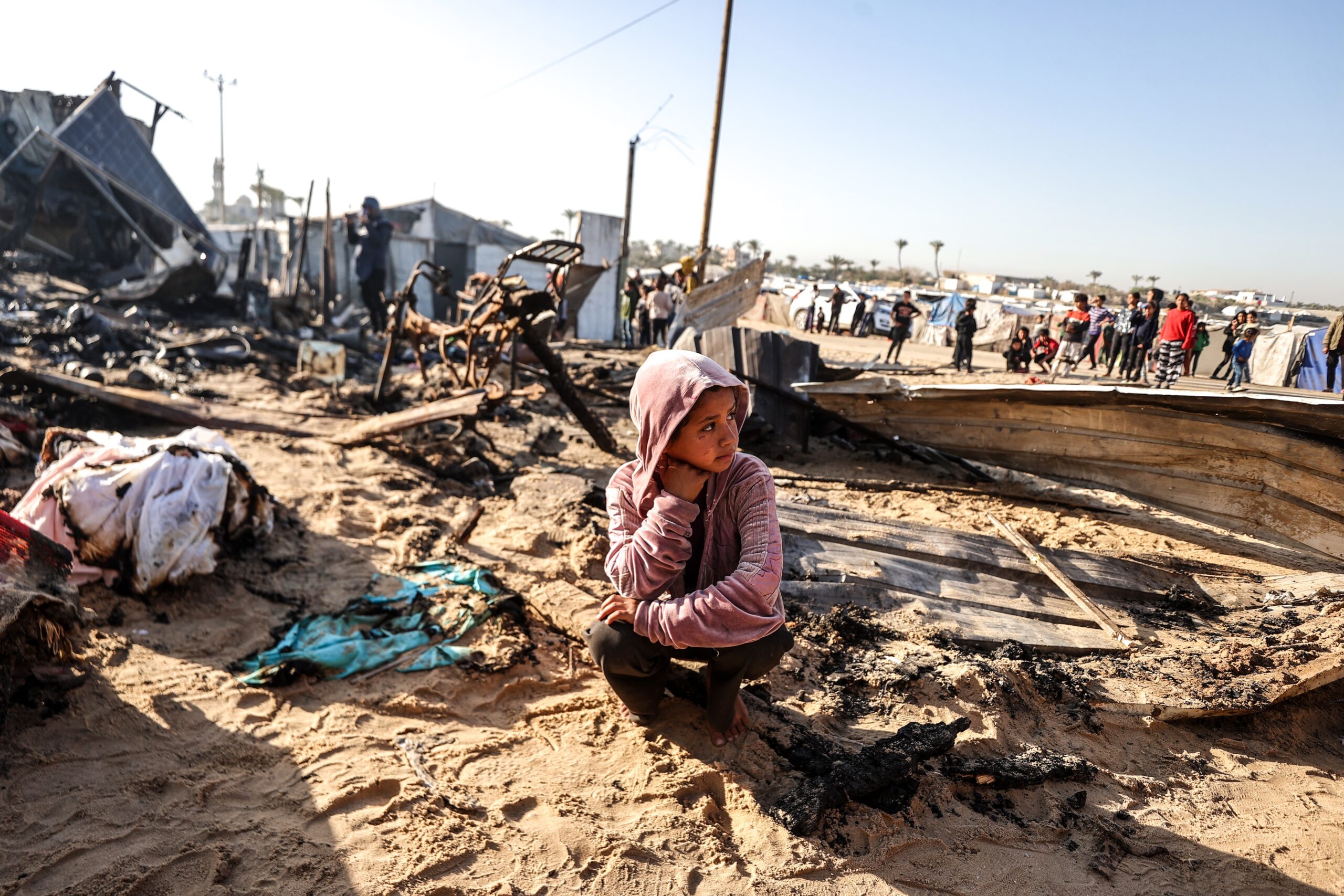 Israele continua i massacri a Gaza: almeno 21 morti dall’alba, fame ancora usata come arma di guerra Israele continua i massacri a Gaza: almeno 21 morti dall’alba, fame ancora usata come arma di guerra