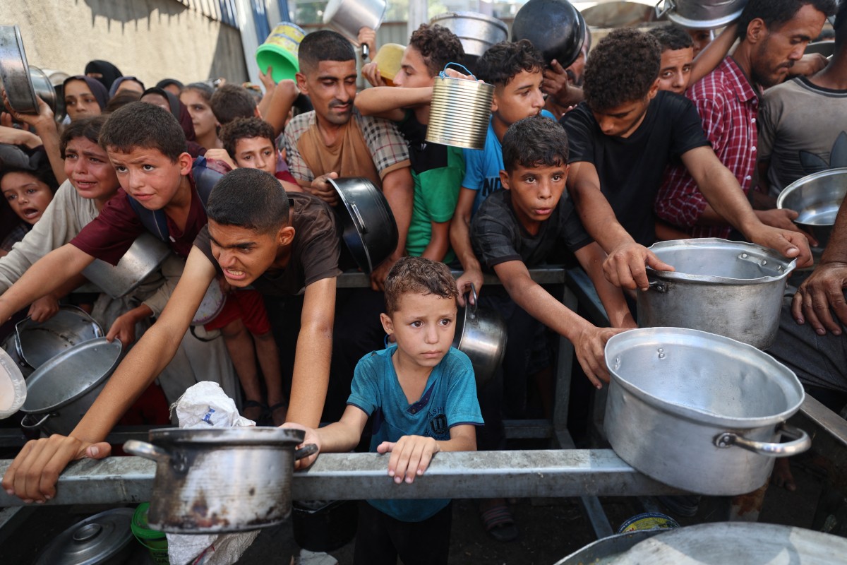 "Nemmeno le strade ci accettano": i palestinesi in fuga da Gaza City non hanno altro posto dove andare