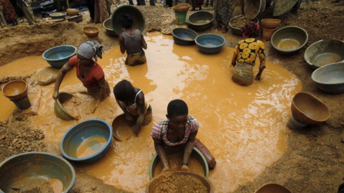 Oro: l’antico metallo che padroneggia il presente