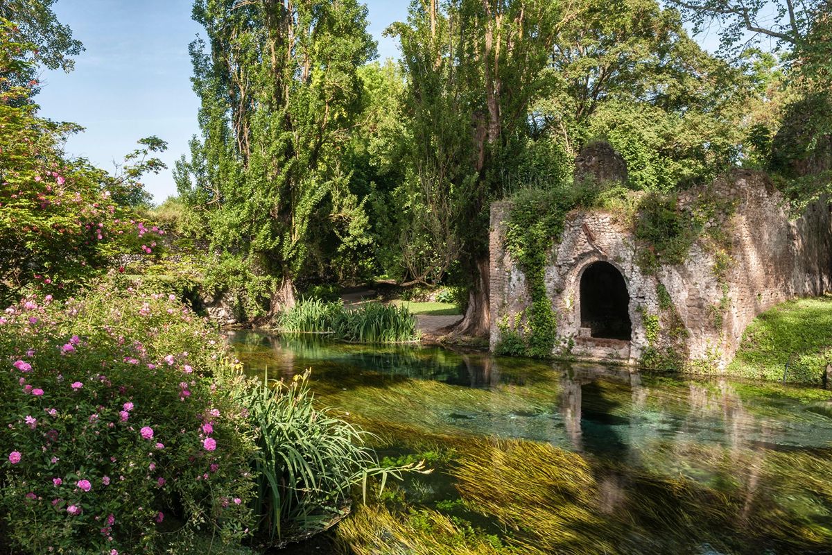 "Memorie di Ninfa", un viaggio infinito tra natura e cultura