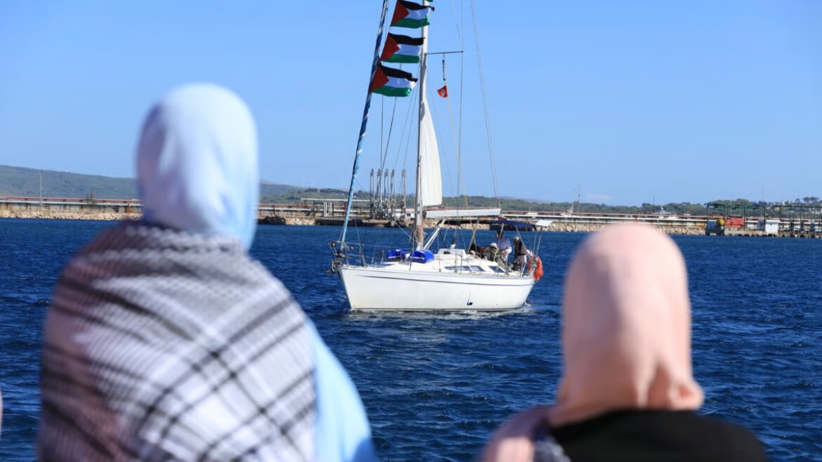La Flotilla verso le acque internazionali mentre Gaza City brucia