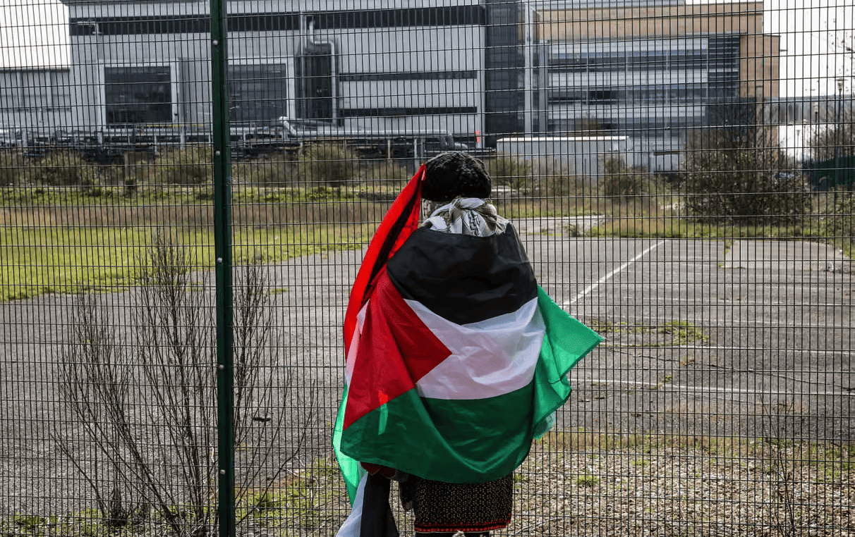 Elbit chiude stabilimento a Bristol dopo proteste: il principale produttore di armi israeliane usate a Gaza