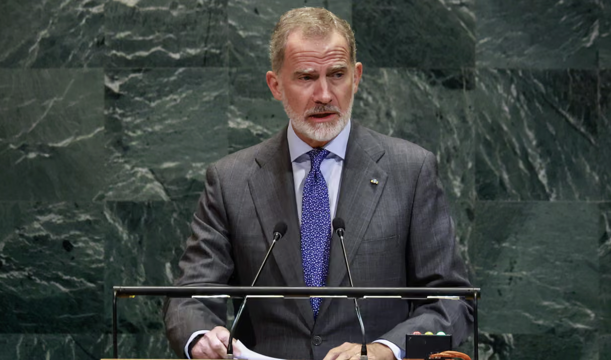 Il re di Spagna denuncia Israele: bombardamenti e fame a Gaza sono una vergogna per il mondo