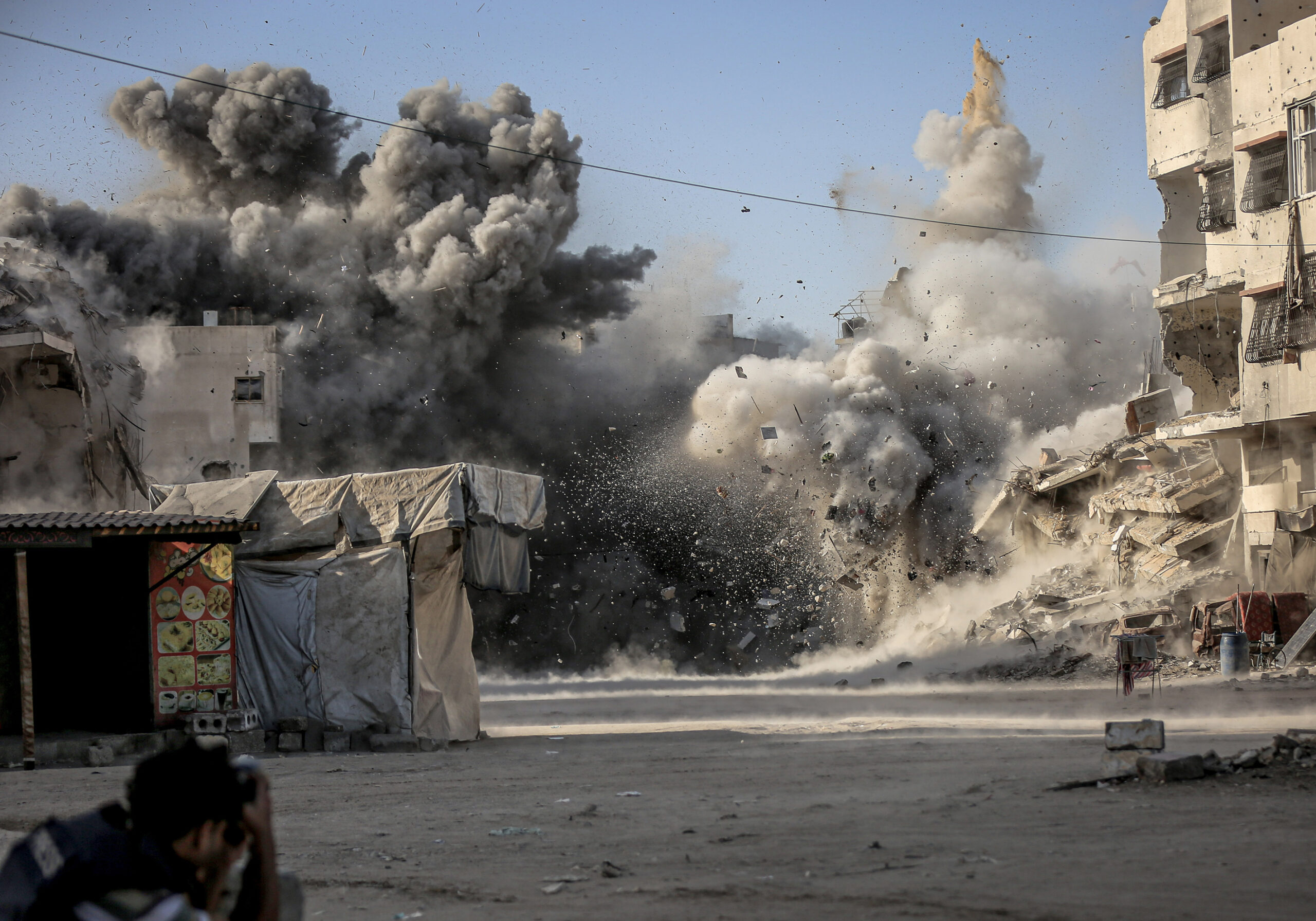 Israele continua a bombardare Gaza: tra le vittime bambini, nonostante gli appelli al cessate il fuoco