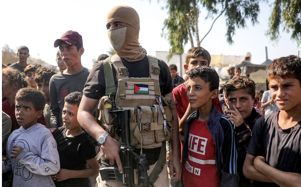 Hamas torna a imporsi a Gaza dopo la tregua: rastrellamenti, scontri e rappresaglie