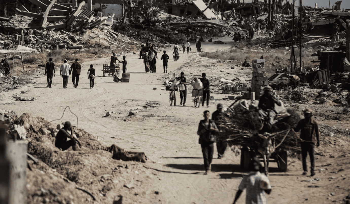 Israele chiude il valico di Rafah e riduce gli aiuti a Gaza: "Colpa del mancato rilascio dei corpi degli ostaggi"