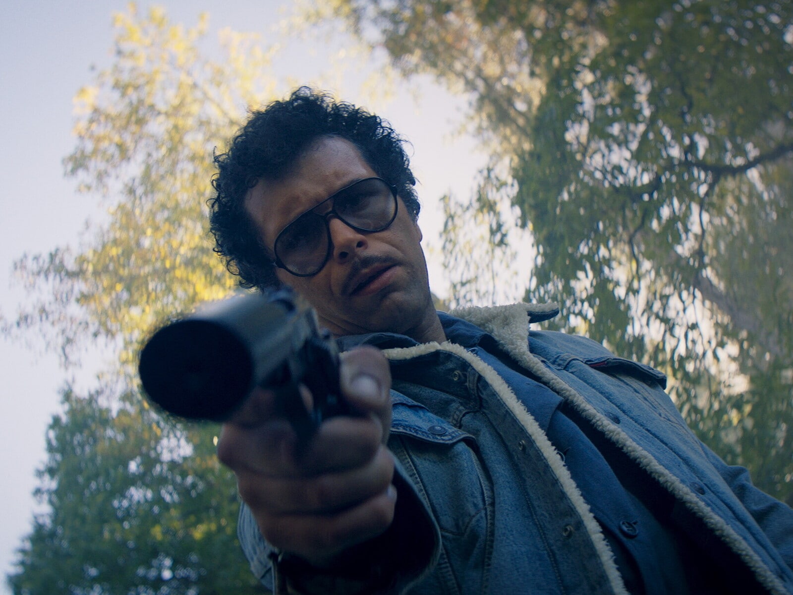 Ammazzare Stanca Vicari firma un viaggio duro e intimo nella ‘ndrangheta degli anni '70 attraverso la voce di un ribelle