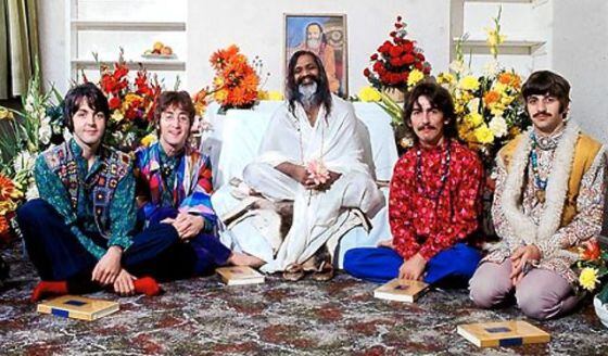 Il 1968 e la svolta dei Beatles: tensioni, ritorno dall’India e nascita del rivoluzionario e tormentato White Album