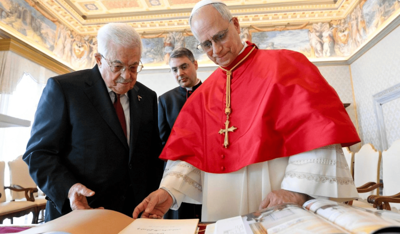 Papa Leone XIV riceve Mahmoud Abbas in Vaticano: dialogo su Gaza, la tregua fragile e la soluzione dei due Stati
