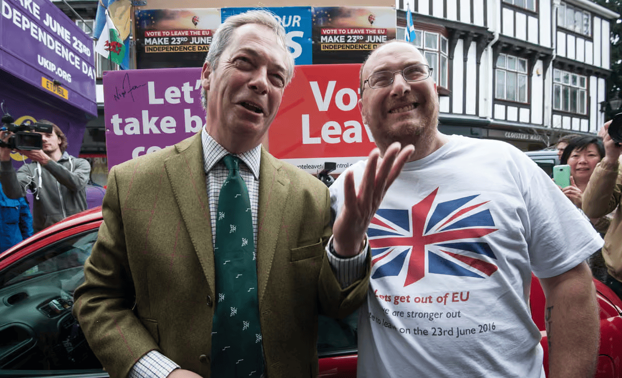 Farage accusato di razzismo e antisemitismo a scuola: ex compagni ricordano episodi e comportamenti nazisti