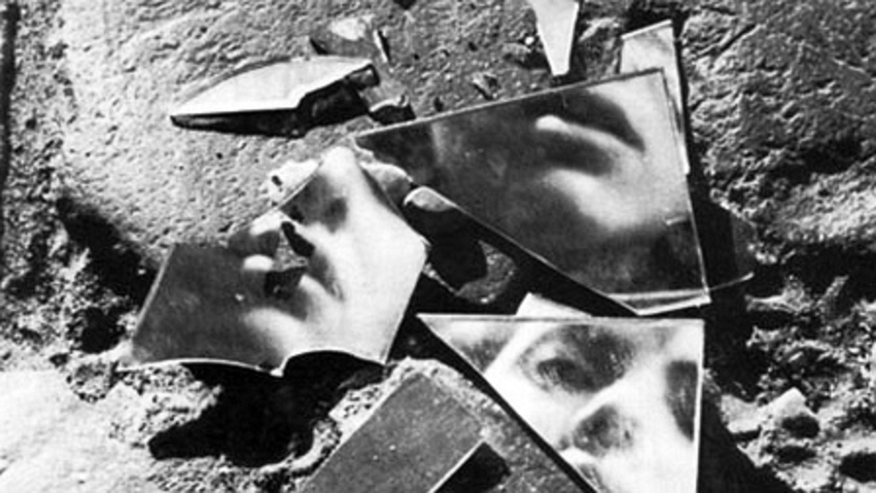 I cattolici fondamentalisti spesso diffondono idiozie e superstizioni: Gesù ci invita a non farci ingannare