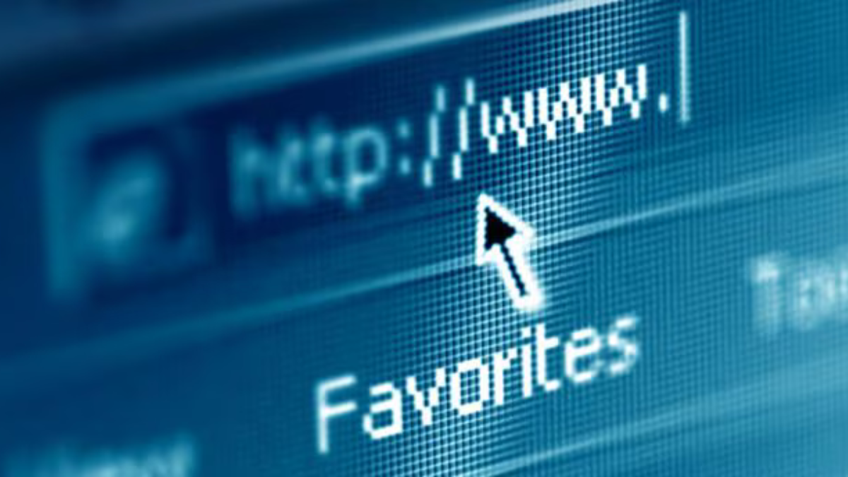 Dal primo dominio al primo blog: quando Internet cambiò volto