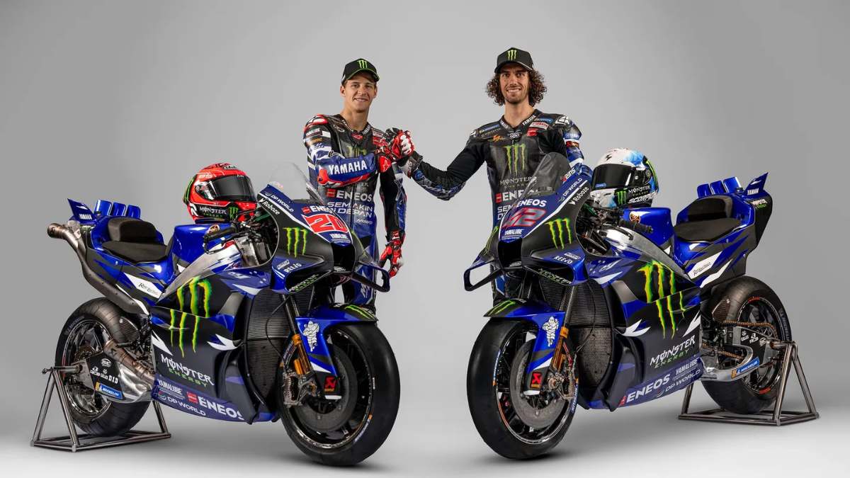 MotoGP: la Yamaha scopre le carte, nuovi colori sulla carena ed un nuovo motore per la stagione del riscatto