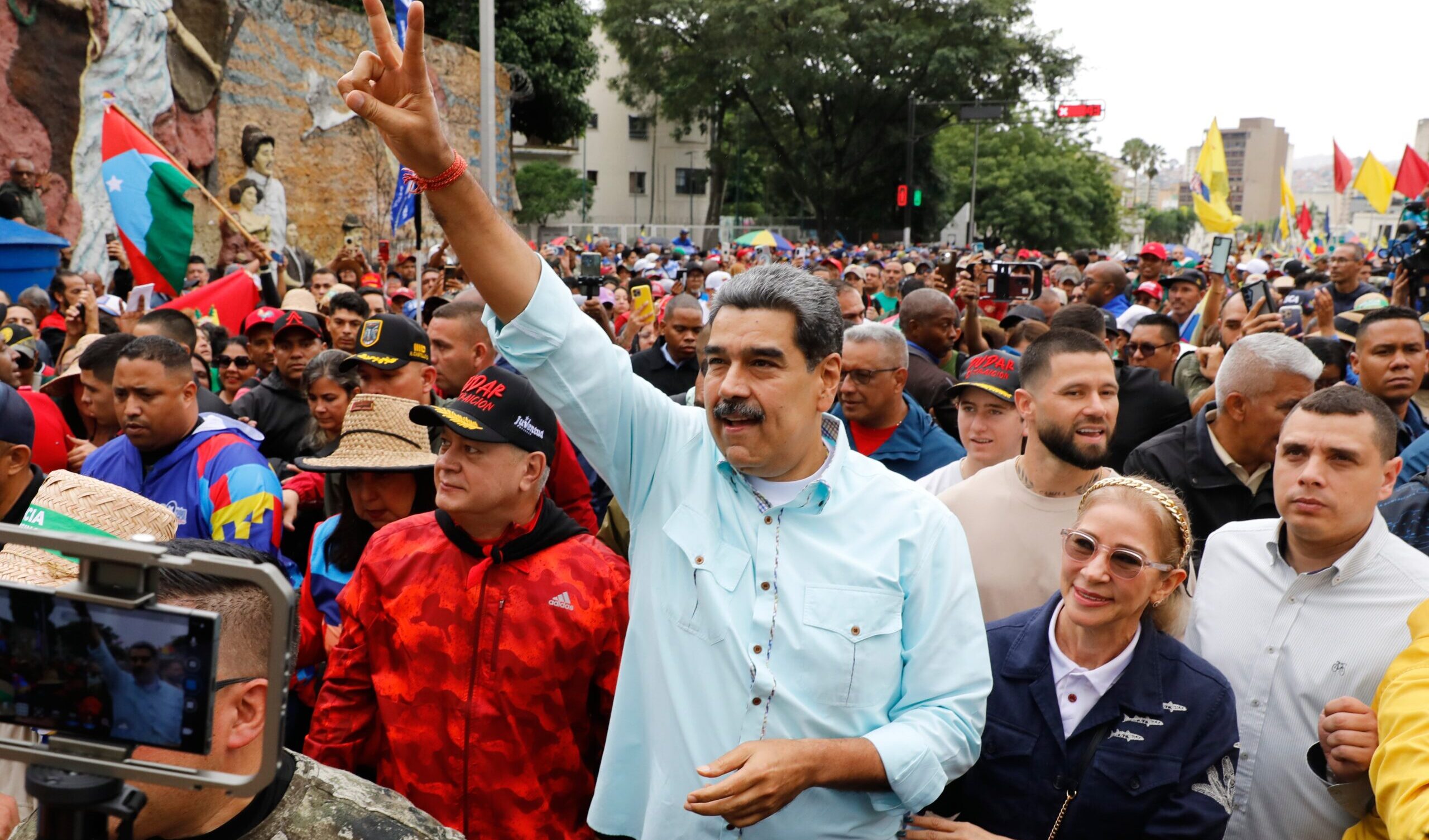 Narco-traffico e terrorismo: Maduro e la moglie incriminati a New York