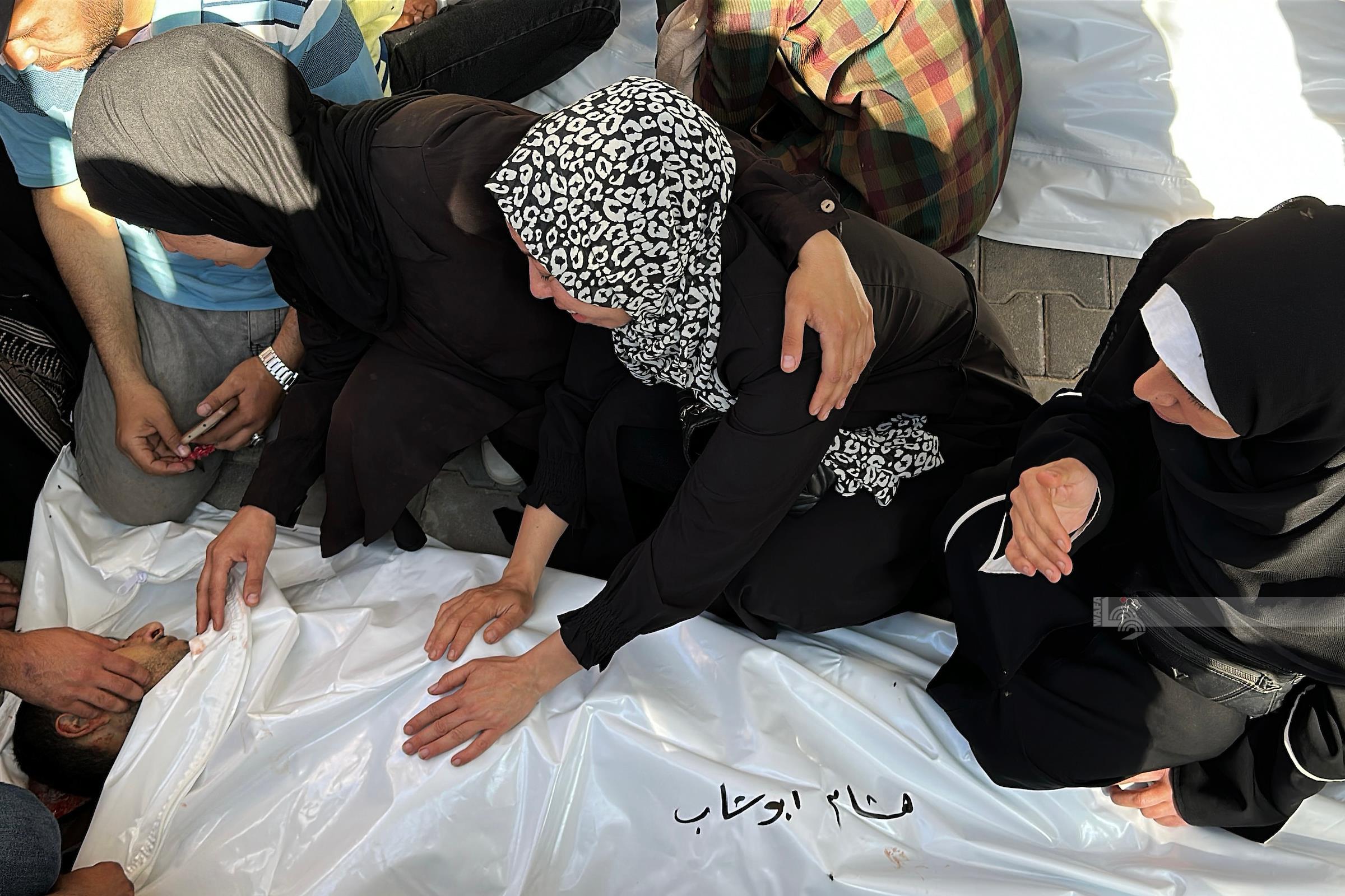 Gaza, Israele uccide altri tre palestinesi: una era una giovane madre alla quale avevano già ucciso quattro figli