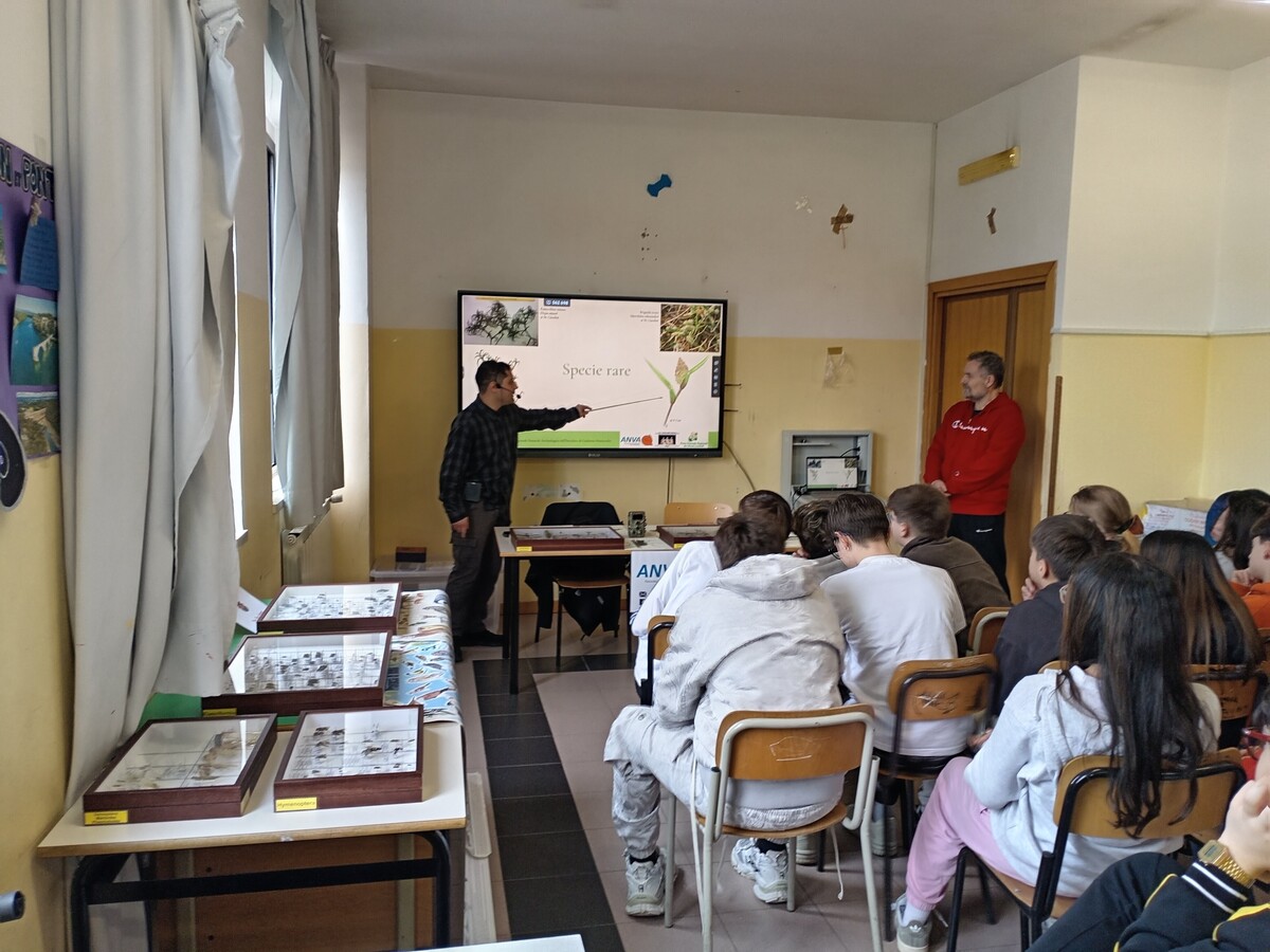 Presentazione della guida al Parco Naturale Archeologico Regionale dell’Inviolata all’I.C. Giuliano Montelucci di Guidonia Montecelio