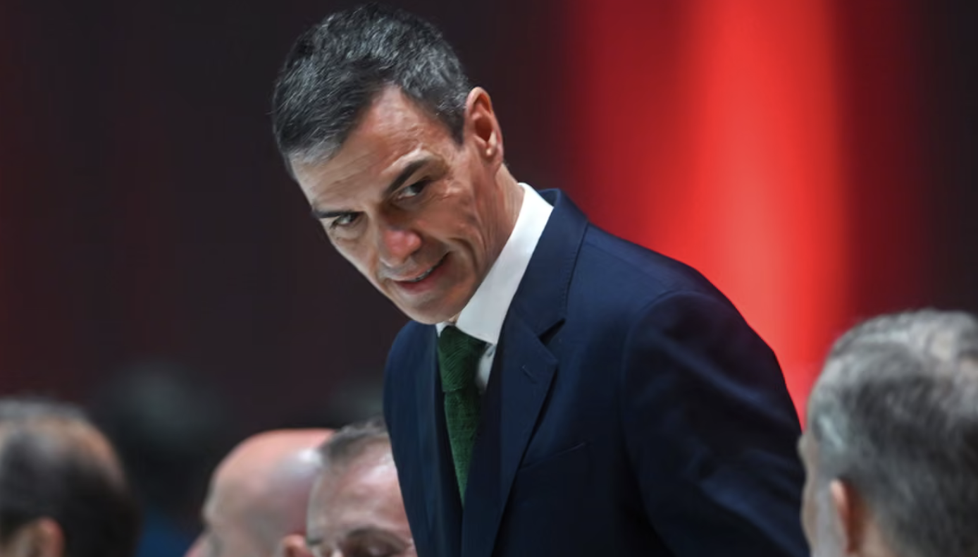 Sánchez dice no alla guerra di Trump e replica alle minacce: "Non saremo complici"