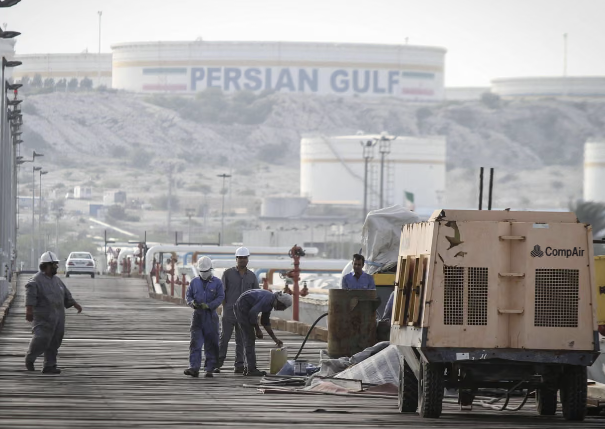 Trump sempre più fuori controllo definisce 'codardi' gli alleati Nato che hanno rifiutato di seguirlo su Hormuz