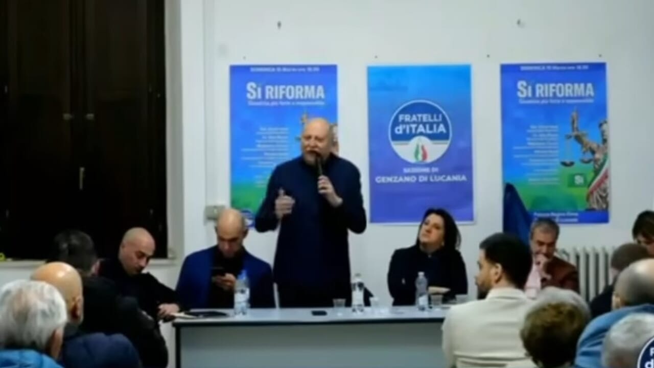 Casa nel bosco e clientelismo: la destra ormai si aggrappa a tutto per non perdere il referendum