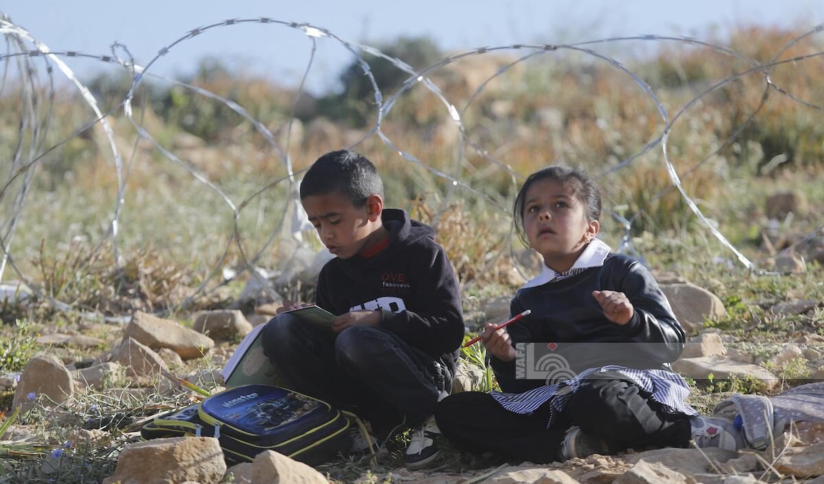 Cisgiordania: i militari israeliani lanciano lacrimogeni contro i bambini per far loro saltare il primo giorno di scuola