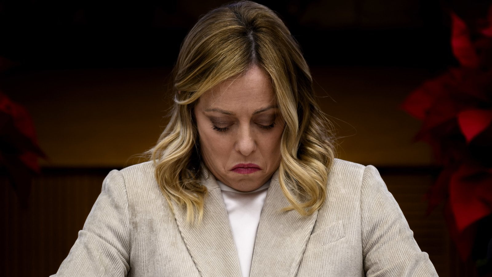 Sondaggi politici, Meloni continua a perdere terreno: il 'campo largo' raggiunge la destra