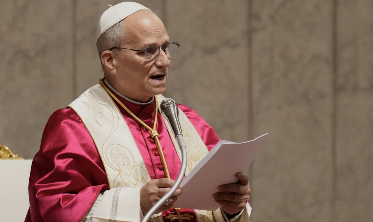 Leone XIV contro i signori della guerra: "Basta con l’idolatria del sé, del denaro e con l’esibizione della forza"