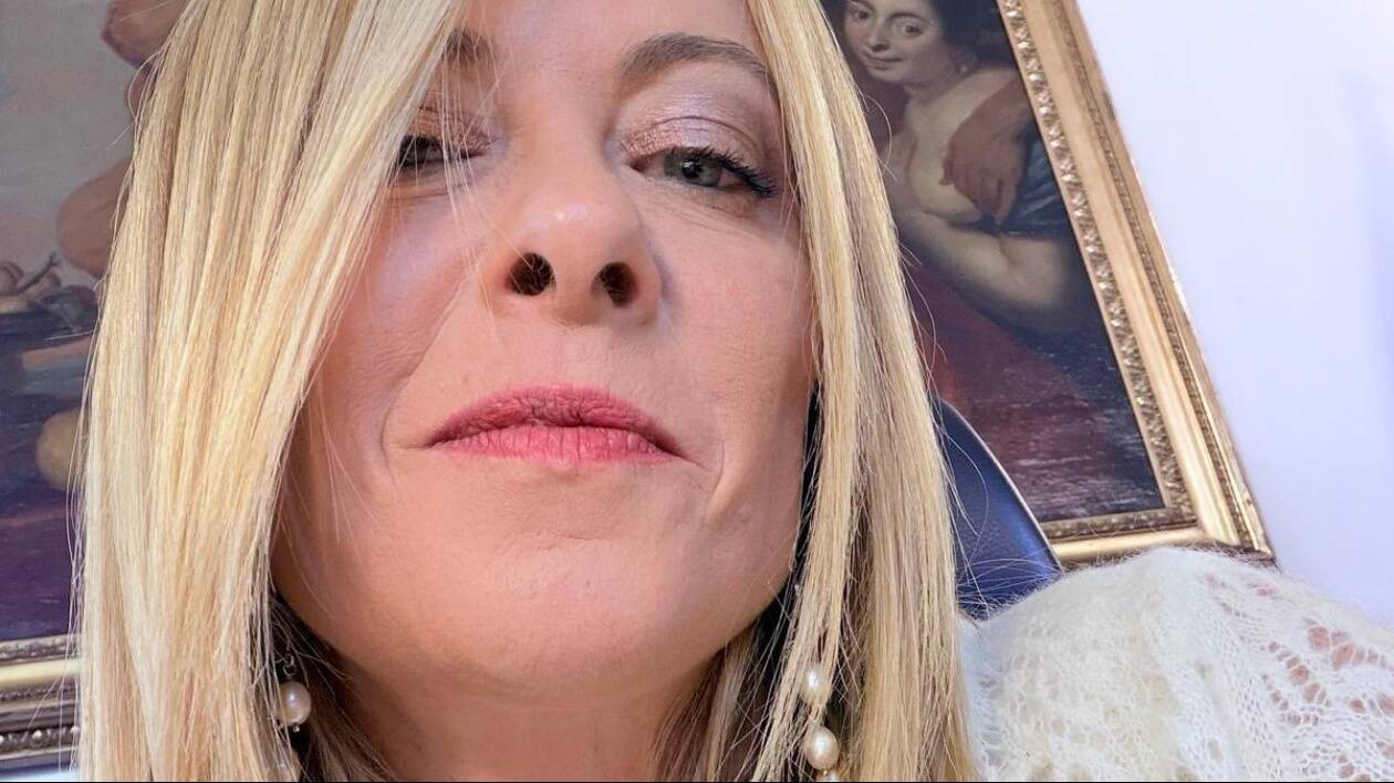 Come Meloni usa la 'disinformazione per omissione' per oscurare i contatti tra FdI e un referente della camorra