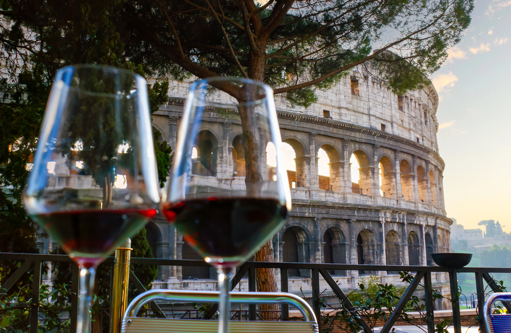 Aperitivi in Terrazza a Roma con vista Colosseo, un&rsquo;esperienza memorabile