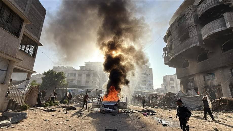 Gaza, Israele viola ancora il cessate il fuoco: due persone uccise in un attacco con drone a Khan Younis