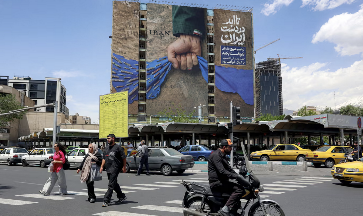 Trump apre a un accordo con l&rsquo;Iran, Teheran frena sui colloqui: &ldquo;Solo desideri americani&rdquo;