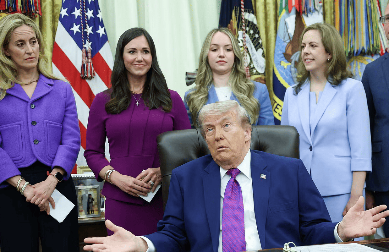 Trump minaccia alla guerra e dice che il cessate il fuoco con l&rsquo;Iran &egrave; &ldquo;tenuto in vita artificialmente"