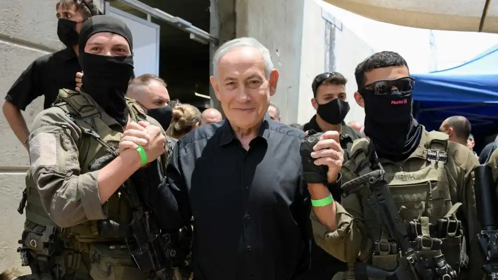 Oltre il Litani, Israele allarga la guerra: nel Libano i soldati di Netanyahu portano massacri e distruzione Oltre il Litani, Israele allarga la guerra: nel Libano i soldati di Netanyahu portano massacri e distruzione