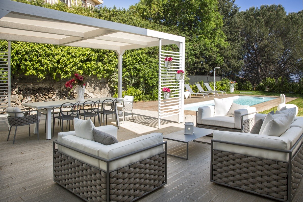 Arredo giardino: tutto quello che c&rsquo;&egrave; da sapere per assicurarsi longevit&agrave; e stile