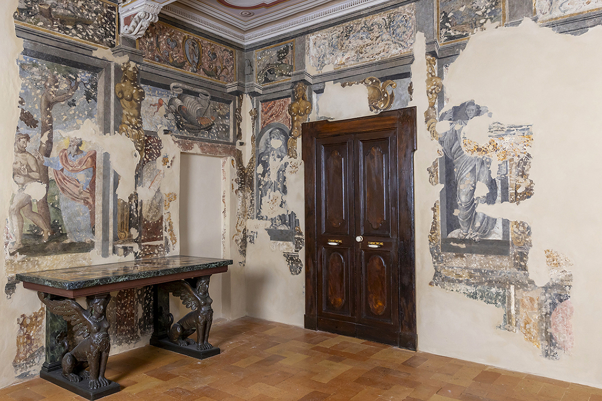 Casa Leopardi – Sala degli Antichi parte dell’affresco scoperto in Biblioteca – di Alessia de Antoniis Casa Leopardi - Sala degli Antichi parte dell'affresco scoperto in Biblioteca - di Alessia de Antoniis