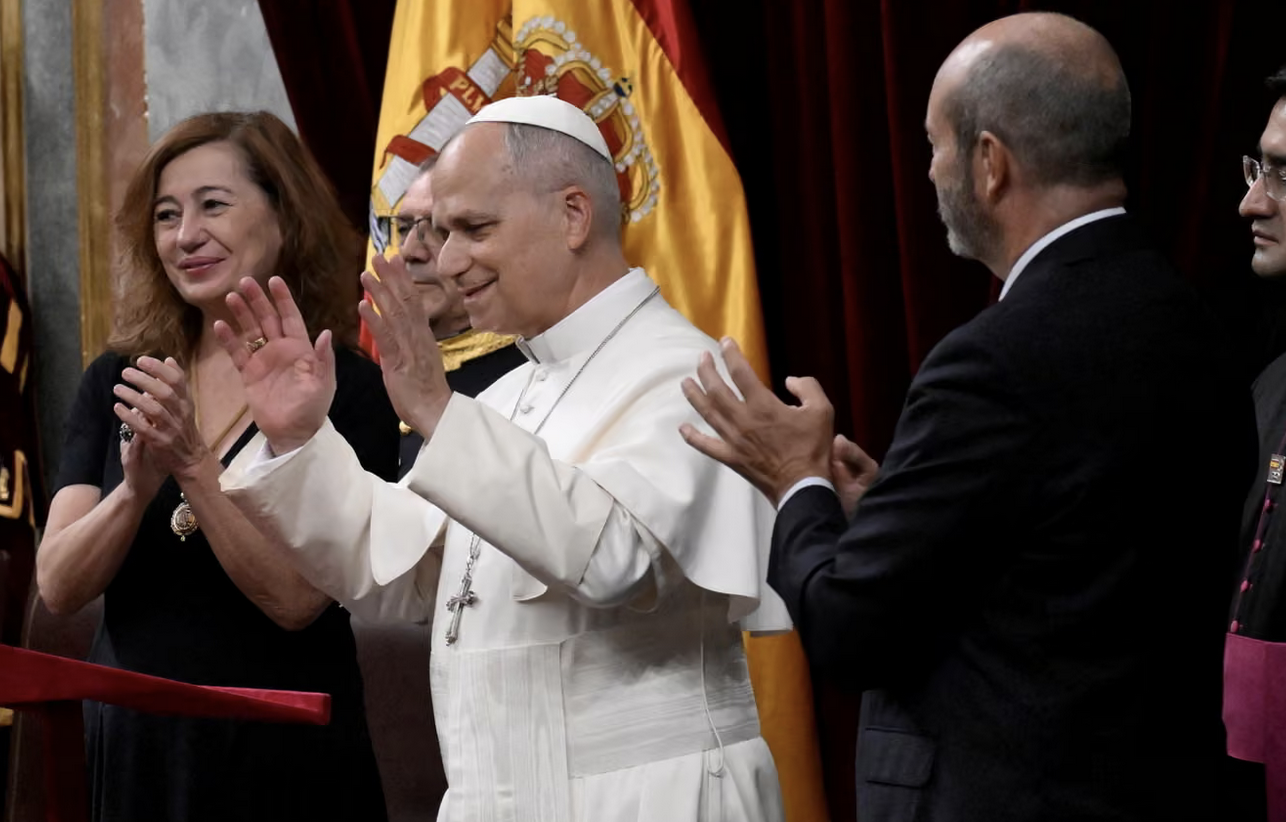 Papa Leone XIV: pace e migrazioni al centro dell&rsquo;appello internazionale contro la crisi globale