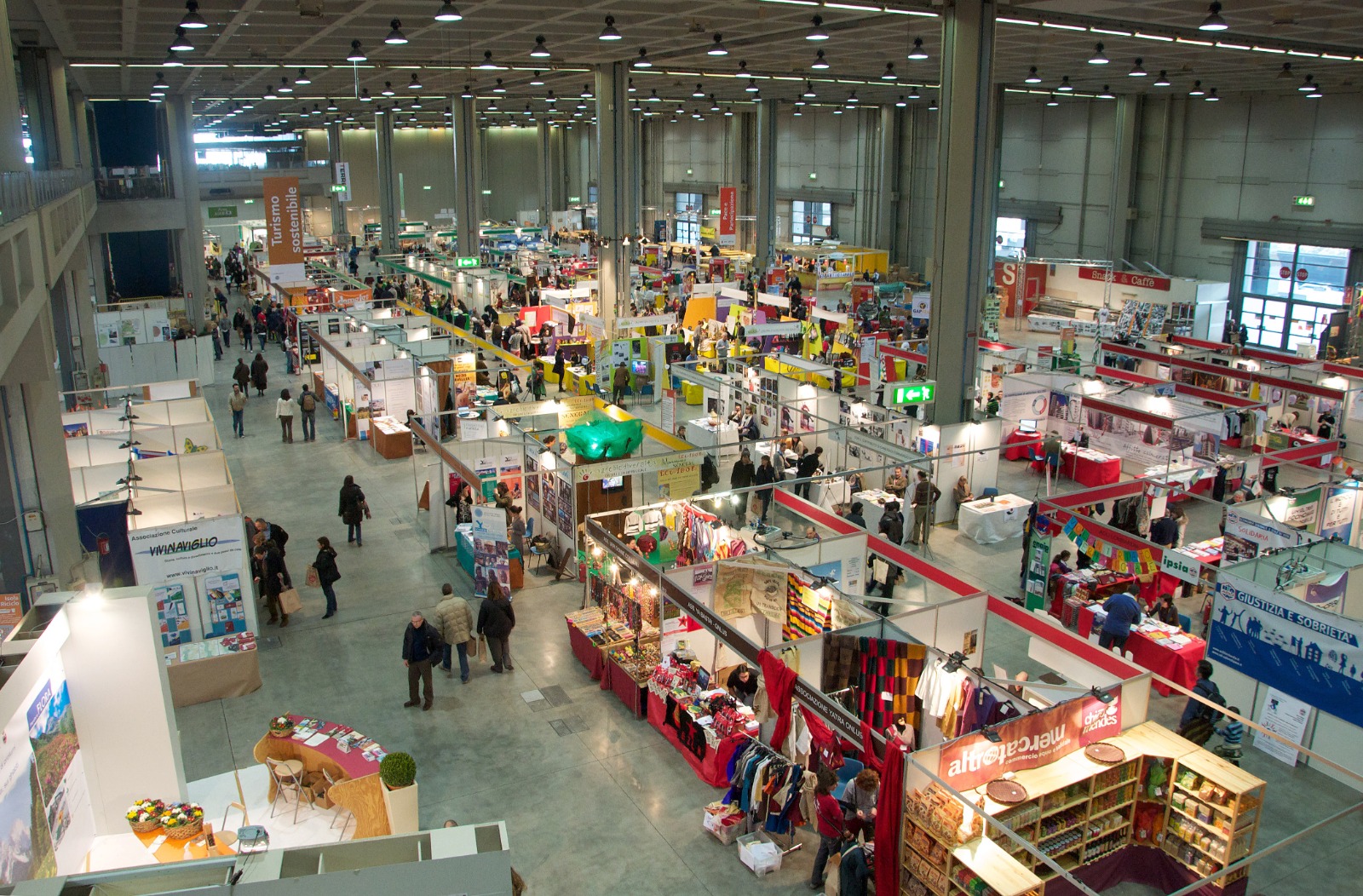 Fiere aziendali di successo: gli errori logistici da evitare per non sprecare l'investimento Fiere aziendali di successo: gli errori logistici da evitare per non sprecare l'investimento