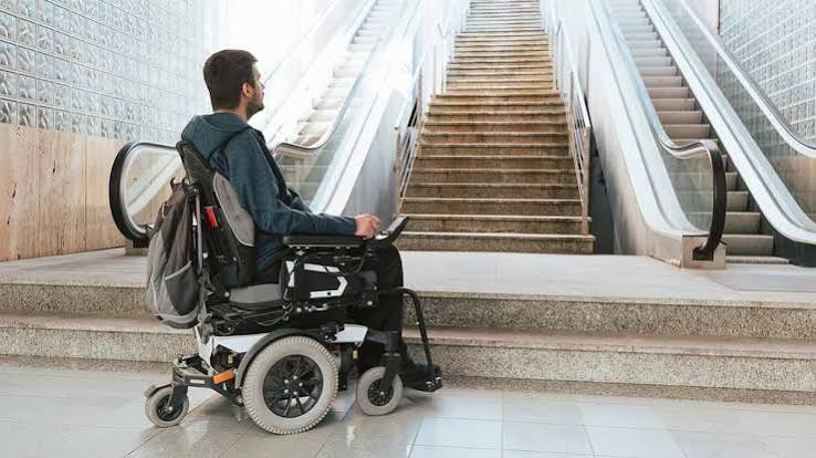 Abbattimento delle barriere architettoniche in casa: normativa, detrazioni e interventi ammessi nel 2026